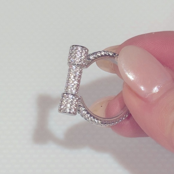 Stunning Crystal Encrusted Barbell Statement Ring - Picture 4 of 6